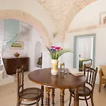 Masseria Serralta Bed & Breakfast 4*